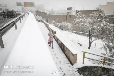 حجم بارش برف دربرخی از نقاط شمال تهران به ۴۰ سانتی متر می رسد